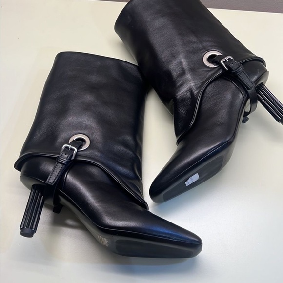 Agl MADE IN ITALY LEATHER Black Heeled Boots with Sleek Silhouette - Picture 1 of 12